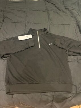 ALO Yoga Men’s Black Half-Zip Pullover Sweater